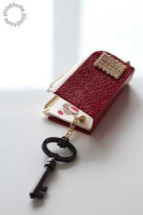 20240209_18500_iphone cardcase keycase.jpg